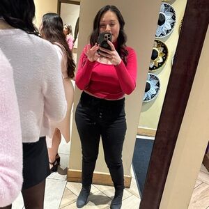 Meet your Posher, Crystal